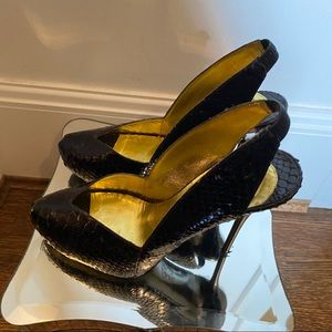 Ernesto Esposito Navy Embossed Heels Size 7